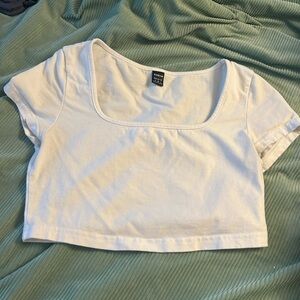 SHEIN Classic White Crop Top